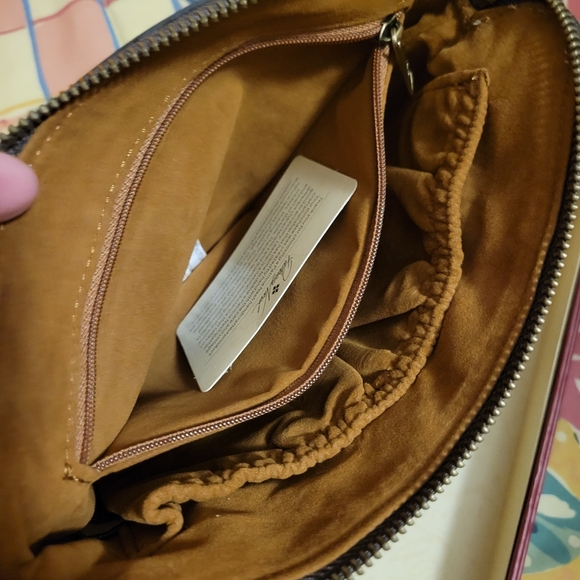 Patricia Nash Leather Floral Wristlet "Prairie" Pattern ~ NWT/NIB ~ Pretty! - Picture 12 of 16